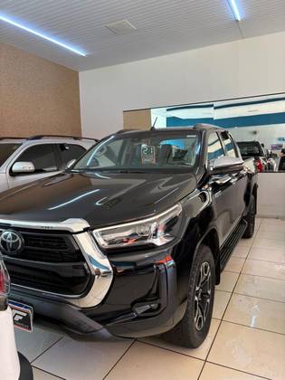 TOYOTA HILUX 2.8 D-4D TURBO DIESEL CD SRX 4X4 AUTOMÁTICO